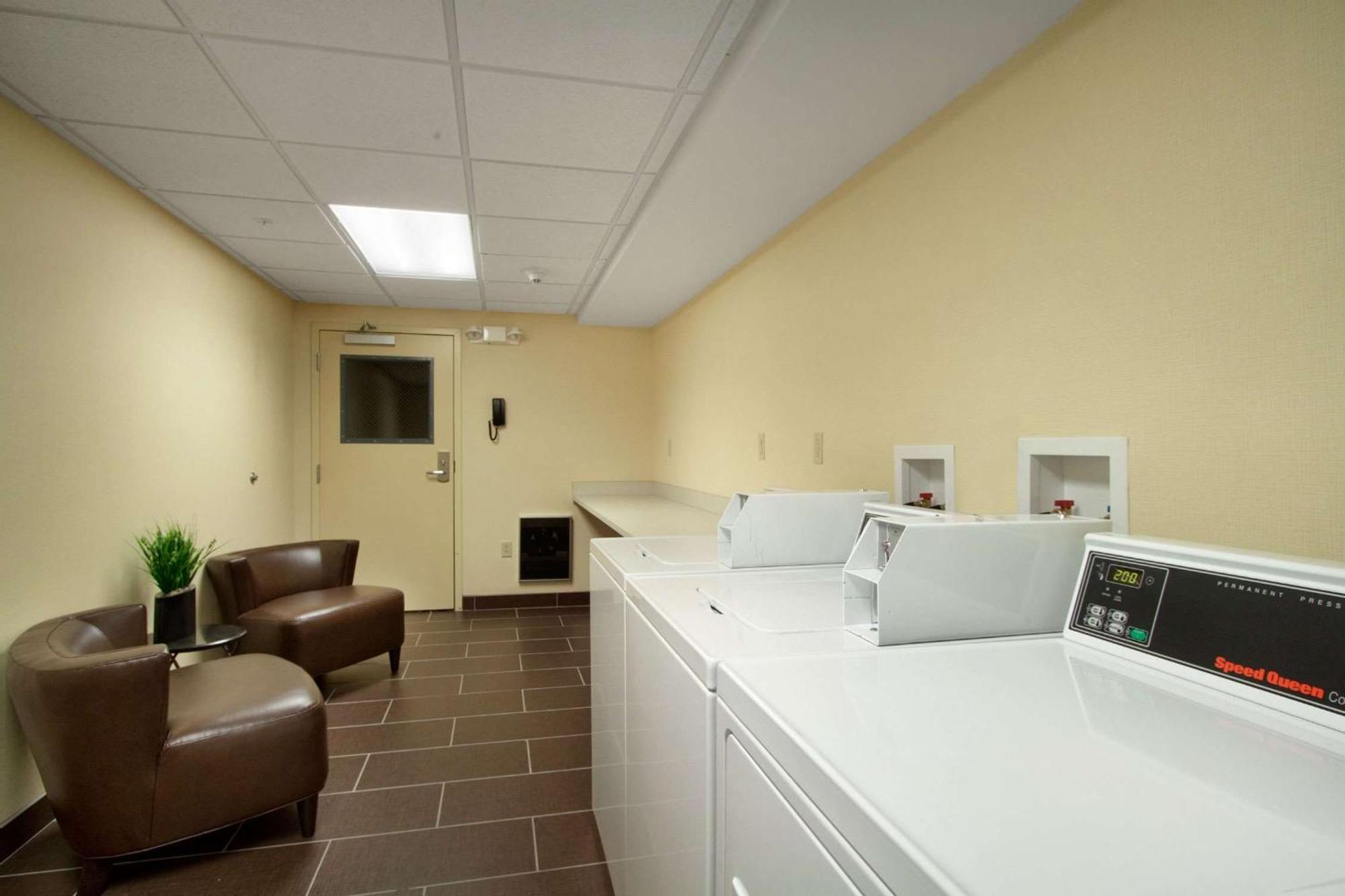 Homewood Suites By Hilton Rochester/Greece, Ny Εξωτερικό φωτογραφία